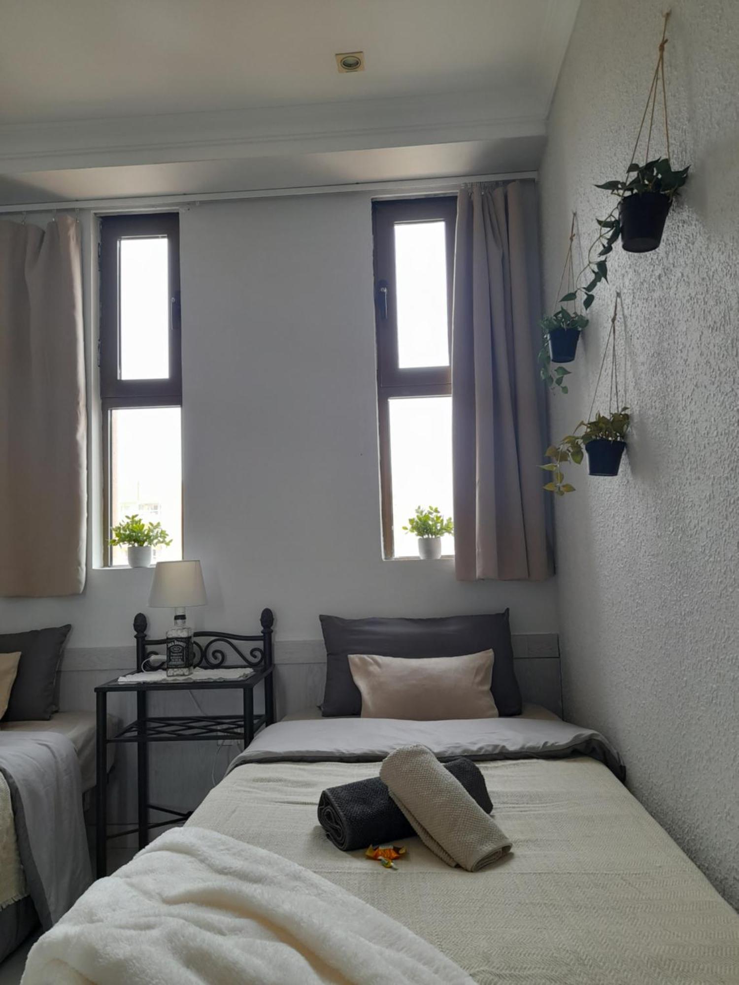 Apartment On The Harbor, First Line With Beautiful Sea View In 4 Star Hotel Фуeнхирола Екстериор снимка