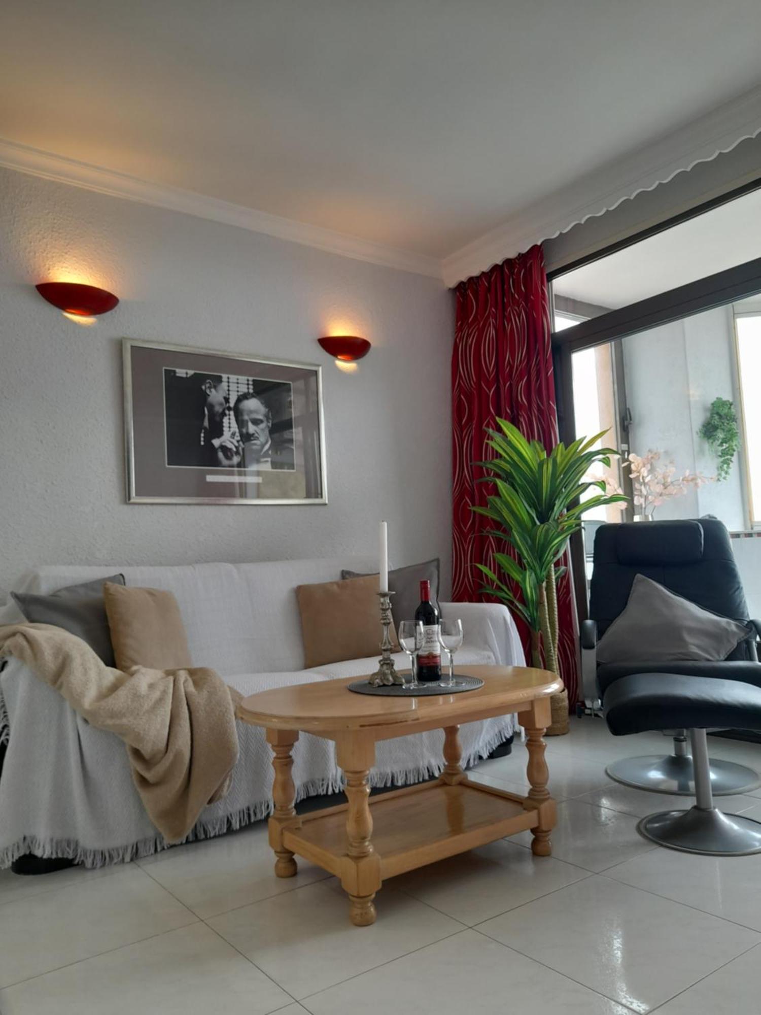 Apartment On The Harbor, First Line With Beautiful Sea View In 4 Star Hotel Фуeнхирола Екстериор снимка