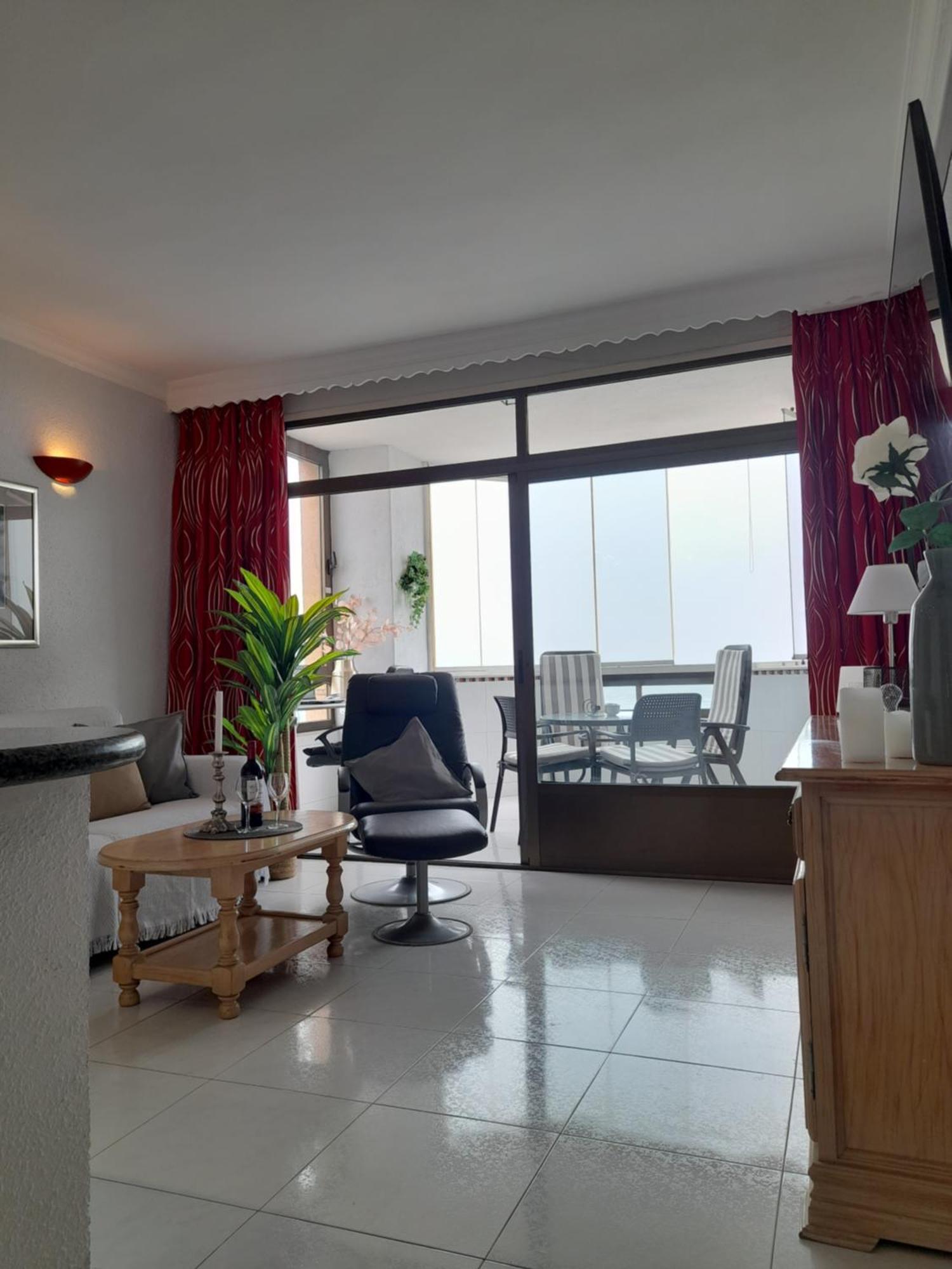 Apartment On The Harbor, First Line With Beautiful Sea View In 4 Star Hotel Фуeнхирола Екстериор снимка