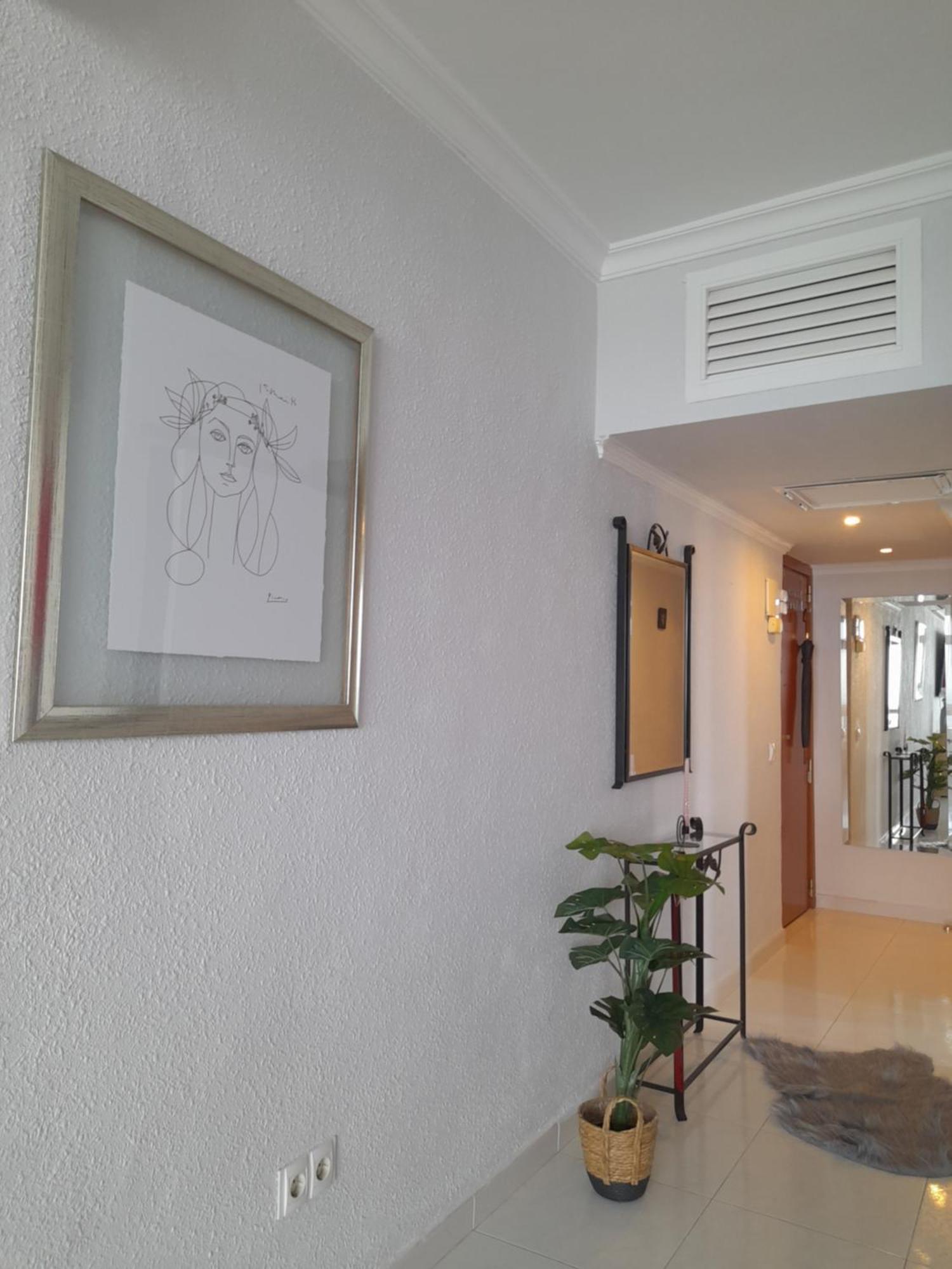 Apartment On The Harbor, First Line With Beautiful Sea View In 4 Star Hotel Фуeнхирола Екстериор снимка